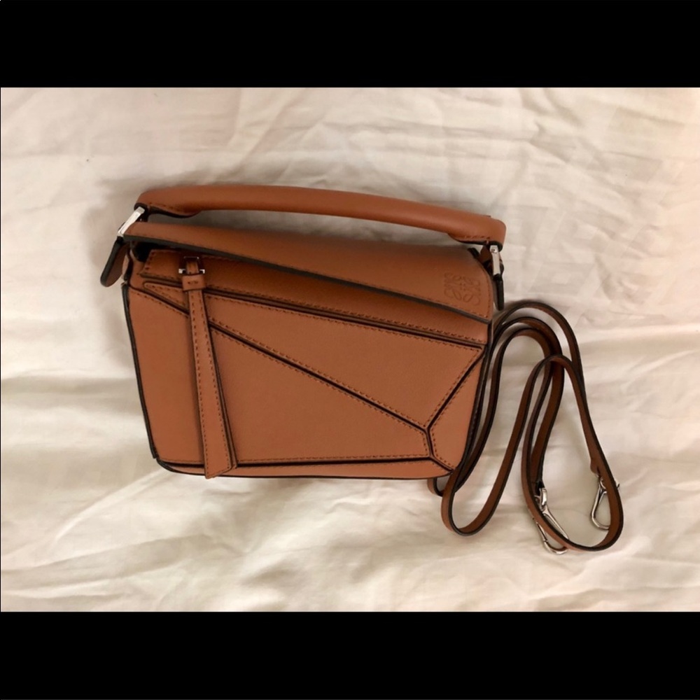 100% auth Loewe mini puzzle crossbody bag